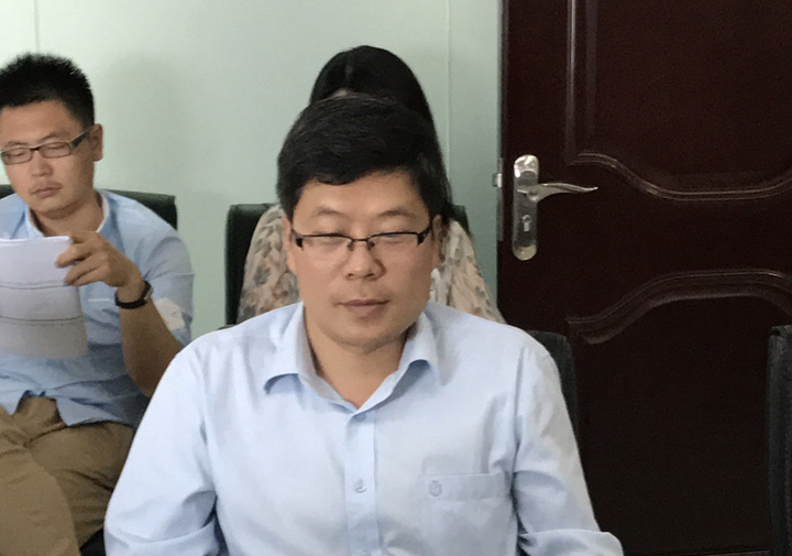 4-邢志超同志主持会议.jpg