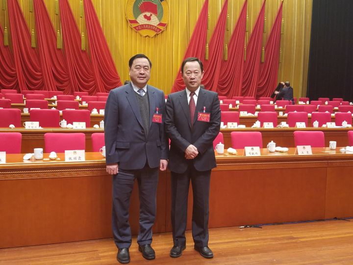 4-赵振元与无锡市政协主席周敏炜合影.jpg