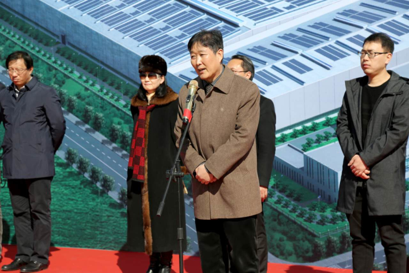 5-中环股份党委书记吴世国发表讲话.jpg