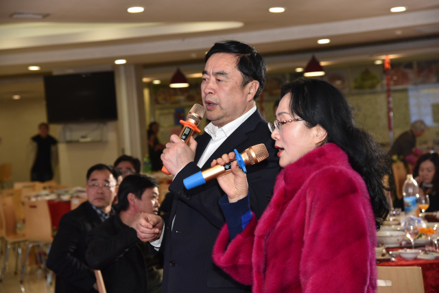 21-赵振元、张小平夫妇合唱.jpg