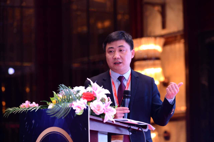 9-周大良同志做专题演讲.jpg