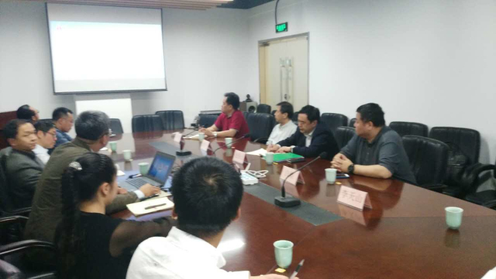 2-李天山向赵振元，白焰汇报北京分院发展思路.jpg